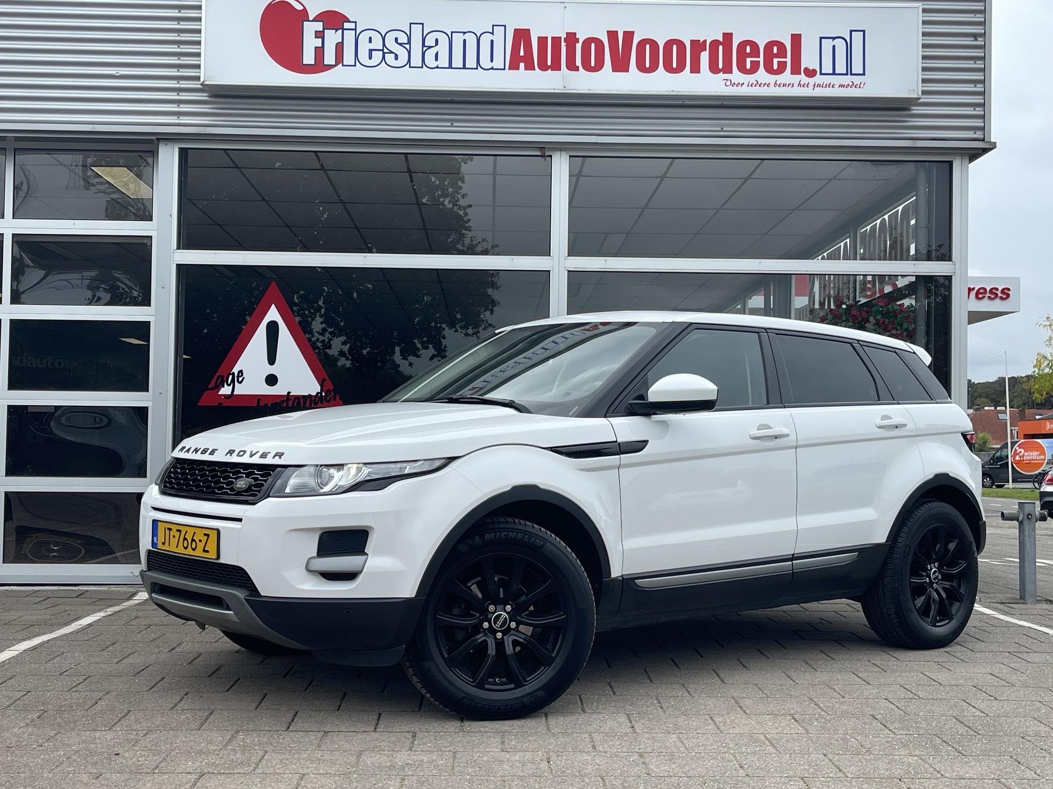 Land Rover Range Rover Evoque 2.2 TD4 4WD Dynamic Automaat/C, Auto's, Automaat, Euro 5, 4 cilinders, 1650 kg