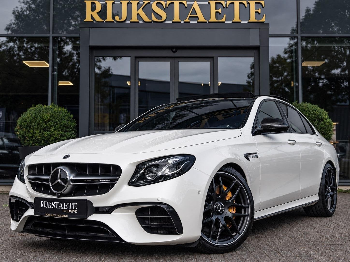 Mercedes E-klasse AMG E63S 4MATIC+|PANO|KERAMISCH|KUIP|BTW, Auto's, Automaat, Dealer onderhouden, Gebruikt, Met garantie (alle)
