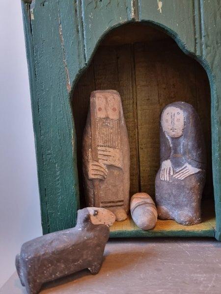 Kerststal hout met gips beeldjes., Diversen, Ophalen, Gebruikt