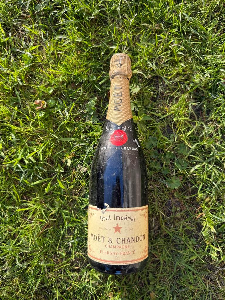 Oude Moët & Chandon Brut Impérial Epernay France, Ophalen of Verzenden, Gebruikt, Frankrijk, Champagne
