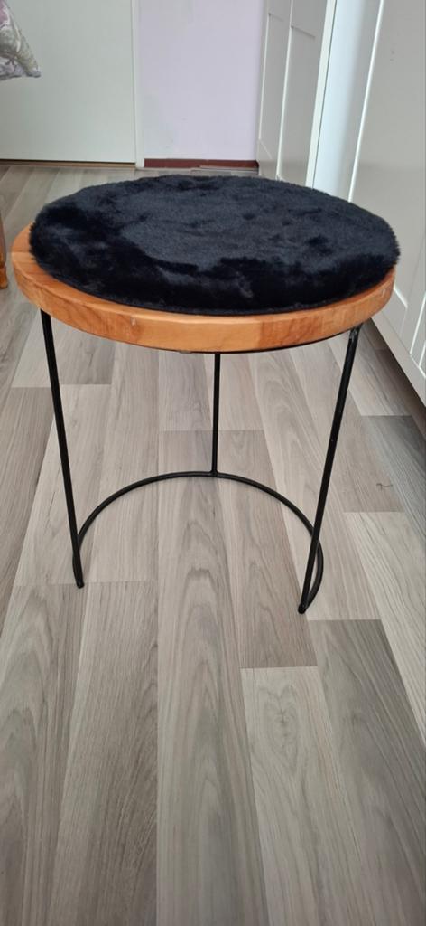 Ronde bijzettafel van hout en metaal, Huis en Inrichting, Tafels | Bijzettafels, Ophalen, Minder dan 45 cm, Minder dan 55 cm, Modern, Industrieel