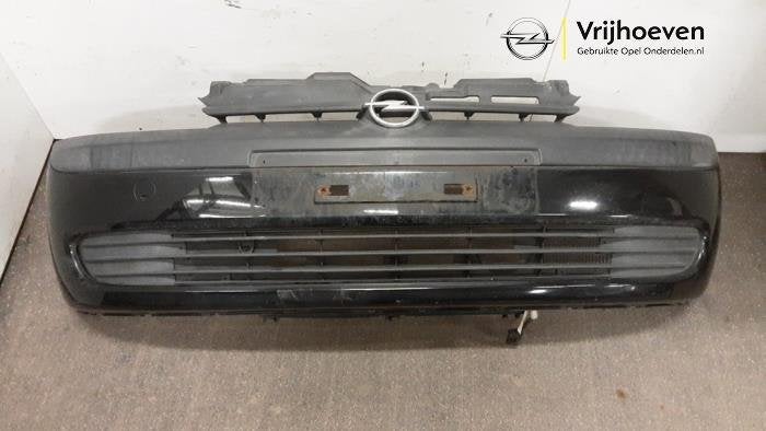 Voorbumper van een Opel Corsa (Corsa C 00-) (Z20C), Auto-onderdelen, Gebruikt, -, -, Opel