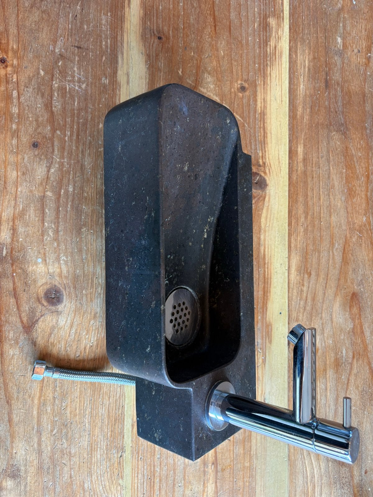 Compacte wasbak met kraan voor toilet/kleine ruimte, Ophalen, Zo goed als nieuw, Steen, Wastafel