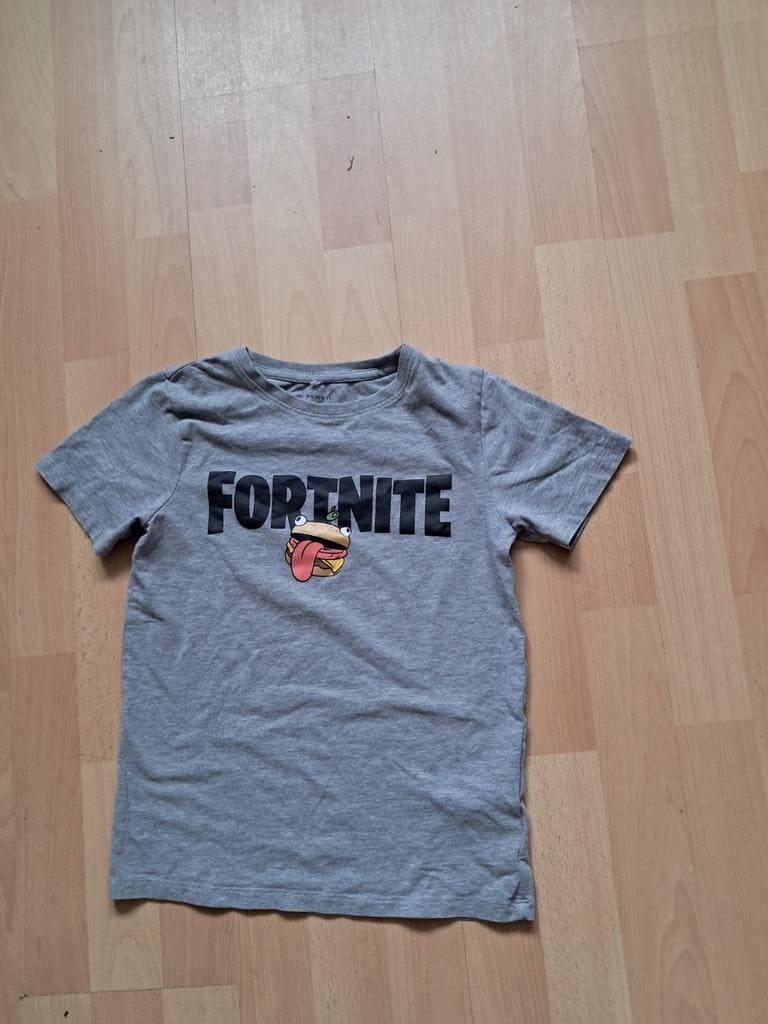 Fortnite jongens T-shirt maat 134, Kinderen en Baby's, Kinderkleding | Maat 134, Gebruikt, Jongen, Shirt of Longsleeve, Ophalen of Verzenden