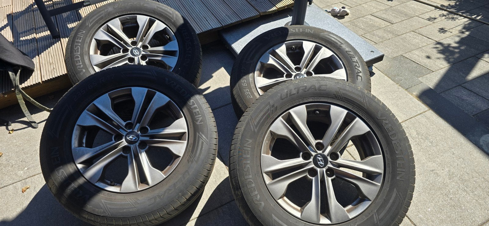 Vredestein Ultrac Zomerbanden met Hyundai Velgen 235/65 R17, Ophalen, Gebruikt, Banden en Velgen, 17 inch