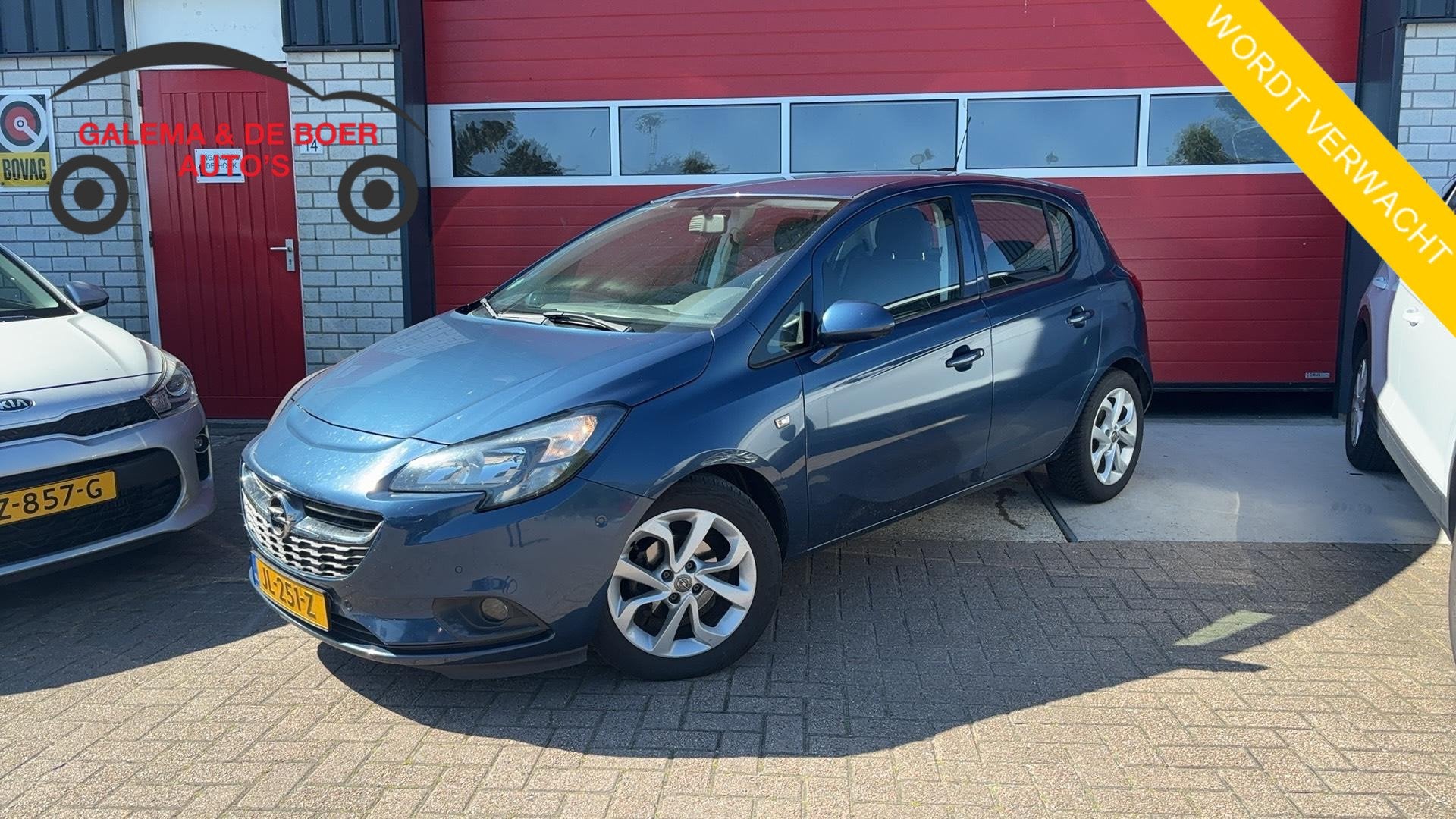 Opel Corsa 1.4 Edition TREKHAAK / CARPLAY / CAMERA / PDC / B, Voorwielaandrijving, Gebruikt, 4 cilinders, Blauw
