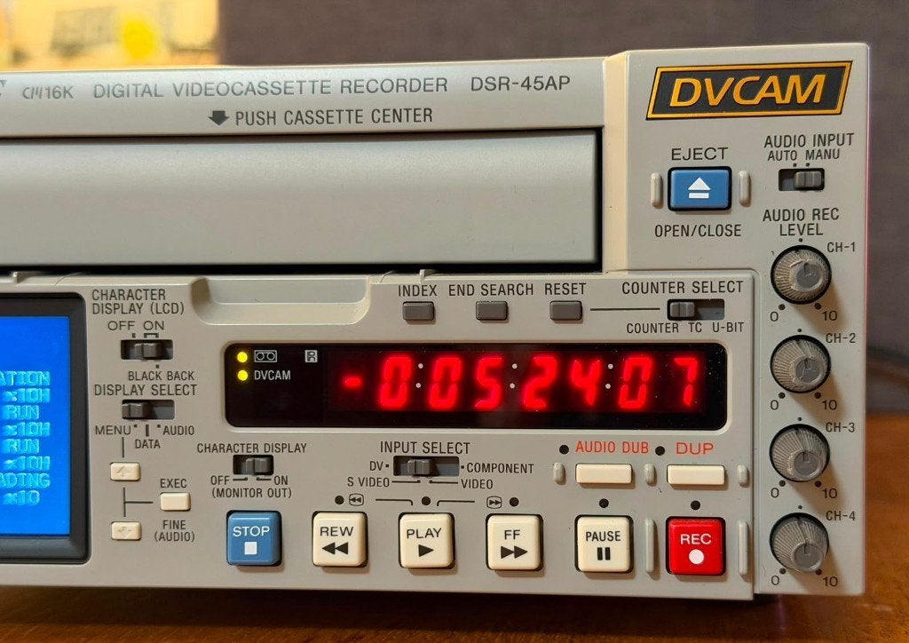 Foto 5 van Sony DSR-45AP, DVCAM, MiniDV, 30 Drumuren, ALS NIEUW!!