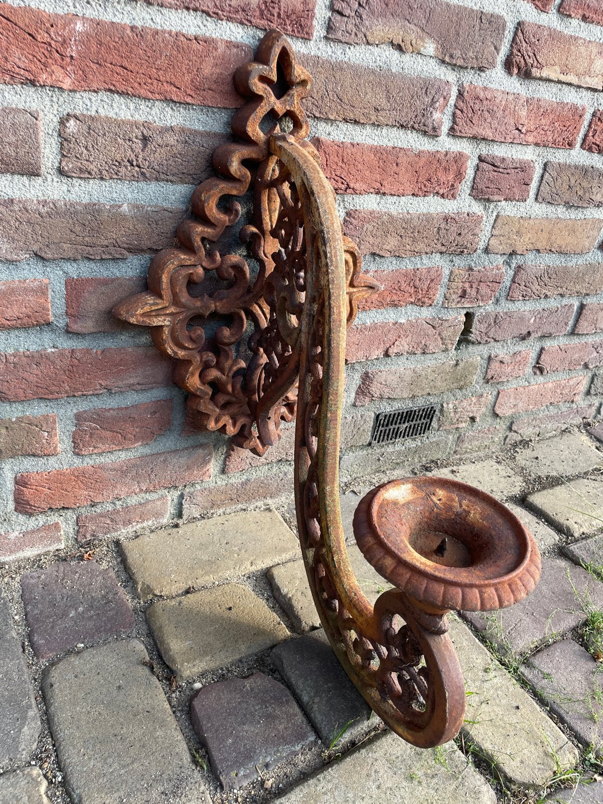 Antieke gietijzeren wandkandelaar 50x28 cm, Antiek en Kunst, Antiek | Kandelaars, Overige materialen, Ophalen