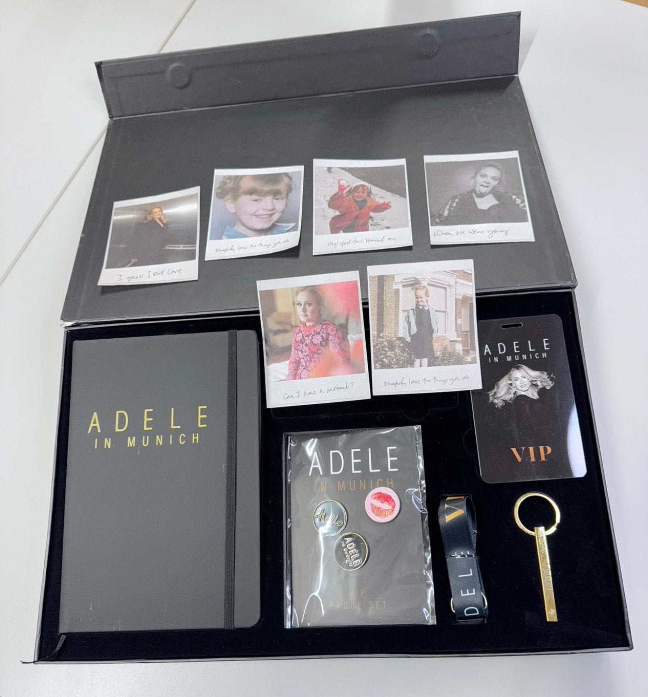 Adele in Munich 2024 VIP Concert Gift Box Munchen Exclusive, Verzamelen, Ophalen of Verzenden, Zo goed als nieuw, H, H
