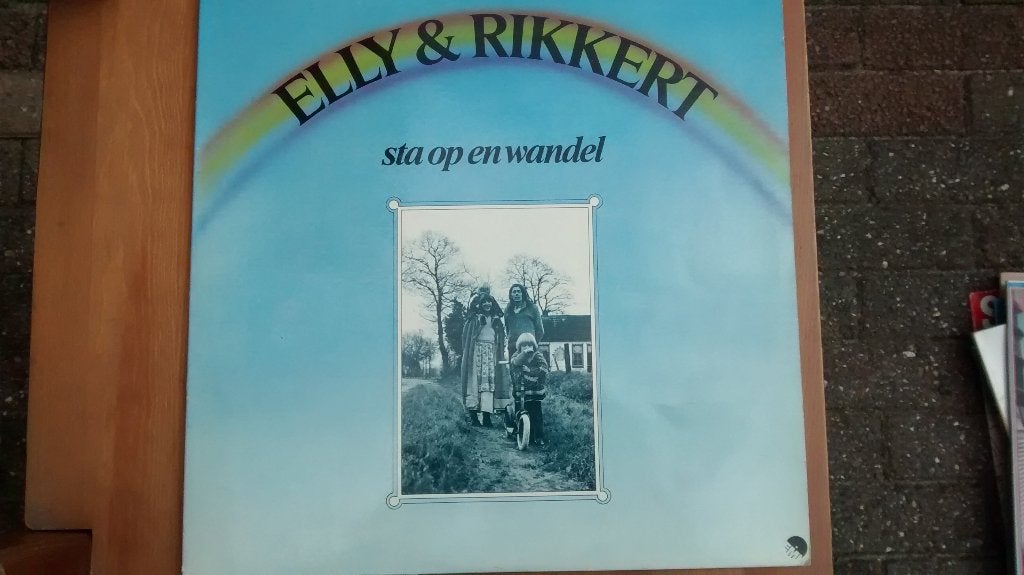 LP - Elly & Rikkert - Sta op en wandel, Cd's en Dvd's, Ophalen of Verzenden, Gebruikt, 12 inch, Levenslied of Smartlap