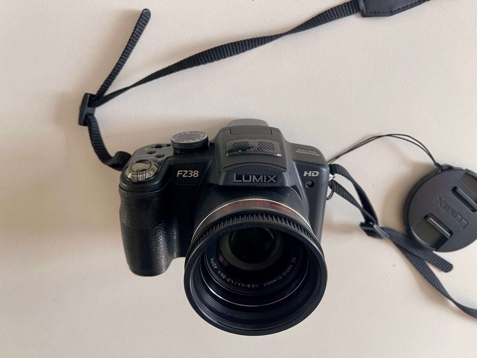 Panasonic DMC FZ38 Bridgecamera met 18x optische zoom, Gebruikt, Panasonic, Beeldstabilisatie, Ophalen of Verzenden
