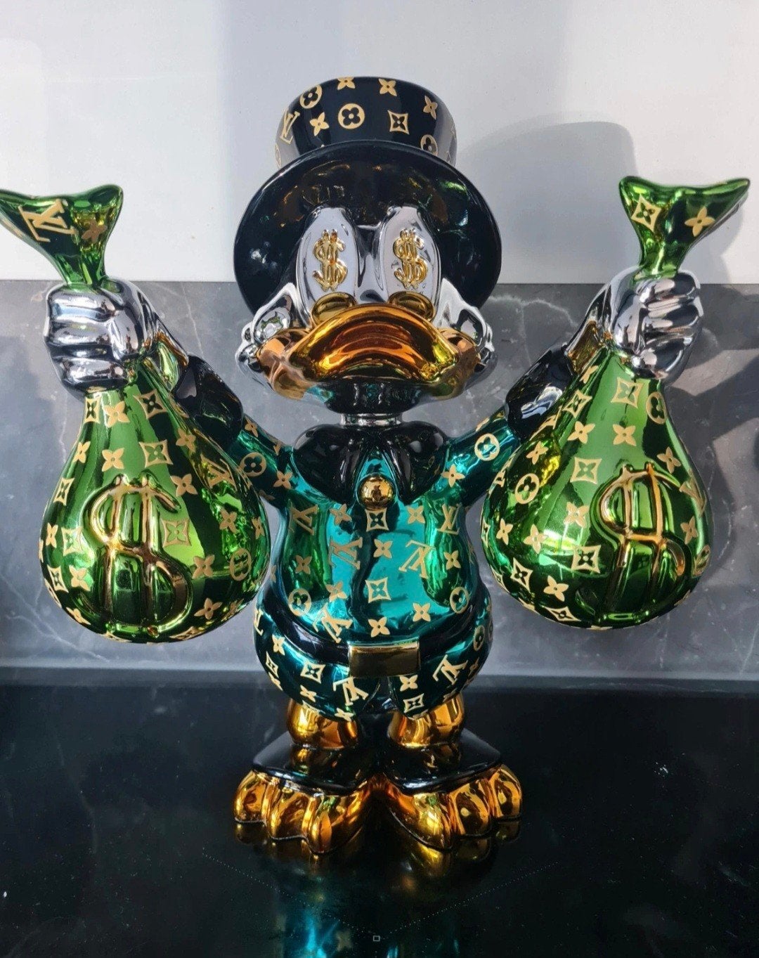 Dagobert Duck LV Art Statue Emerald Green & Black Edition, Verzenden, Overige figuren, Zo goed als nieuw, Beeldje of Figuurtje