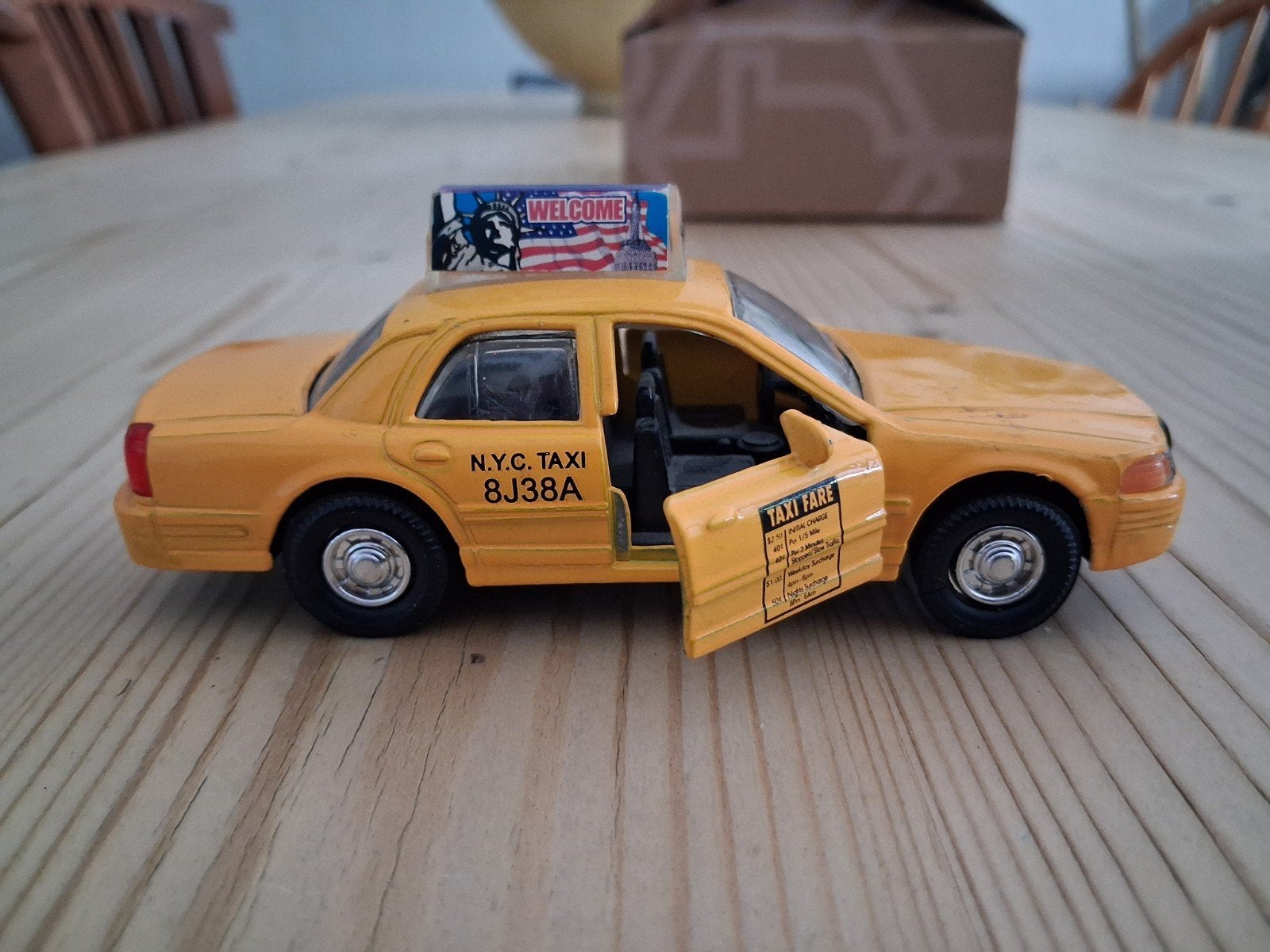 Ford Crown Victoria NYC taxi, Ophalen of Verzenden
