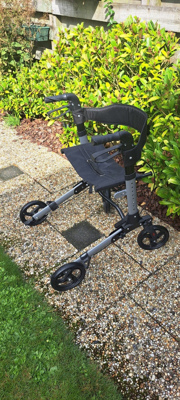 Rollator( 2020 Lightweight rollator), Ophalen, Lichtgewicht, Zo goed als nieuw
