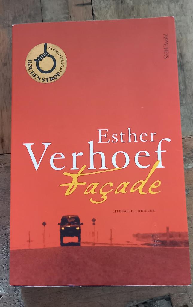 Esther Verhoef - Facade, Gelezen, Ophalen of Verzenden, Nederland, Esther Verhoef