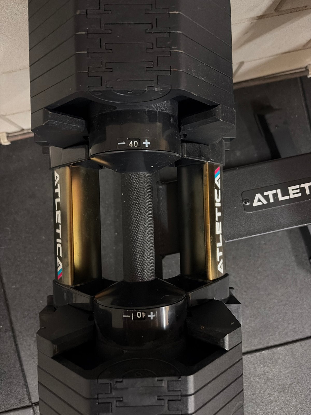 Foto 4 van Atletica Verstelbare Dumbbells 40 kg met Statief