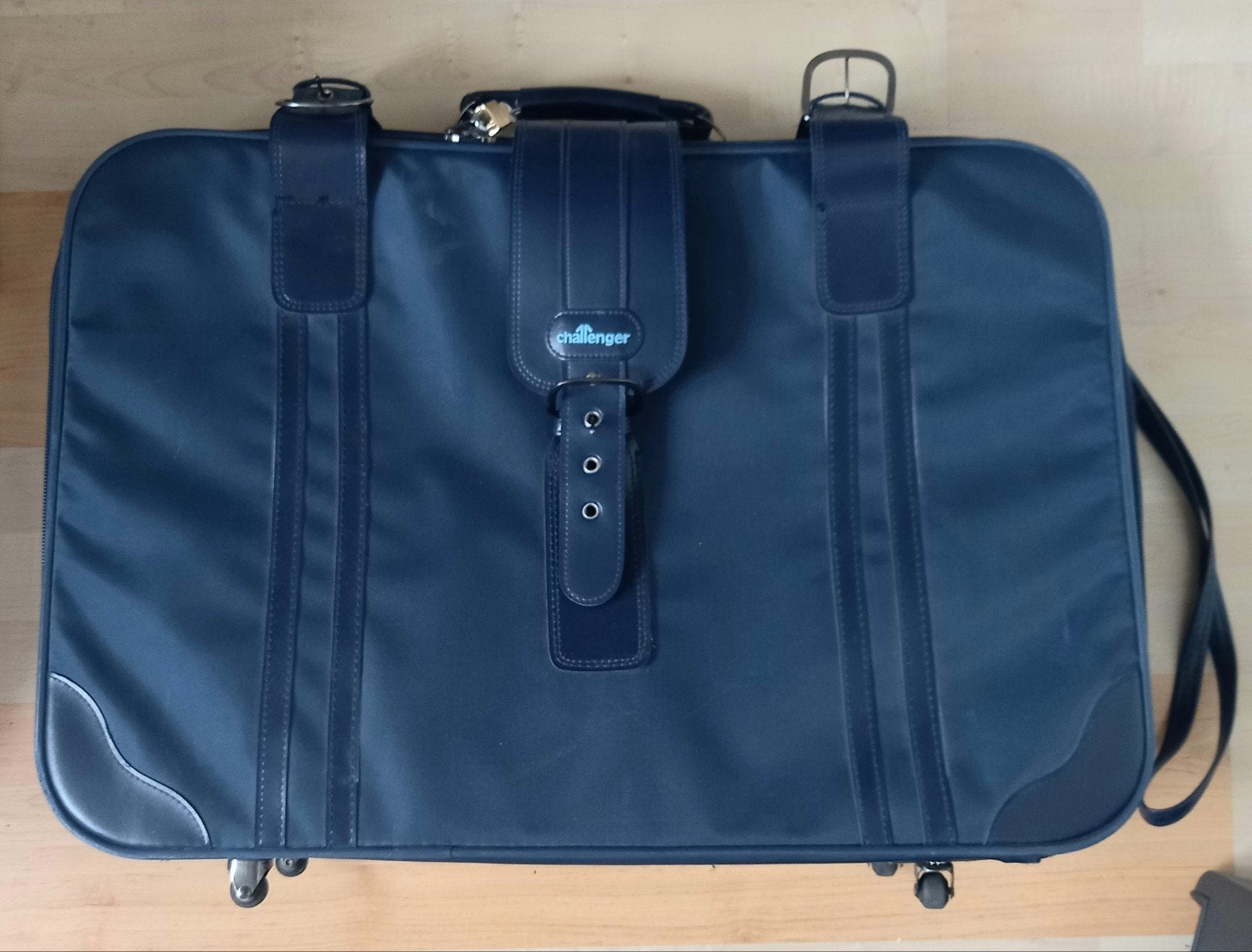 Koffer 50x70 Challenger, Sieraden, Tassen en Uiterlijk, Koffers, 45 tot 55 cm, Zo goed als nieuw, Zacht kunststof, Ophalen