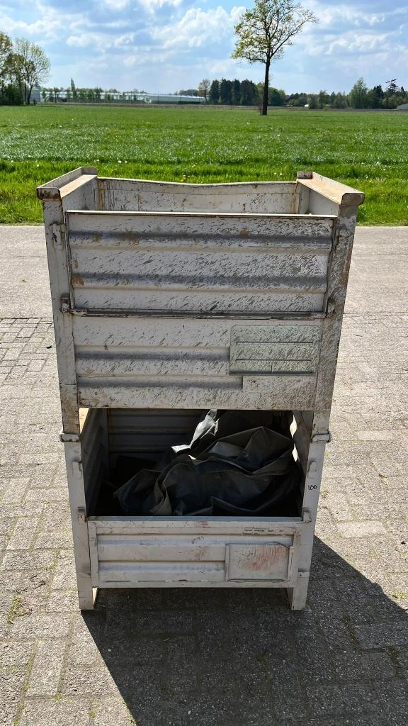 Metalen stapelbakken, Ophalen, Gebruikt, 60 cm of meer, Bak of Kist