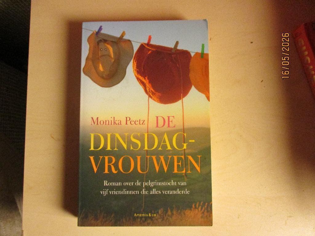 Dinsdagvrouwen Monika Peetz 9789047202899 #, Ophalen of Verzenden, Zo goed als nieuw