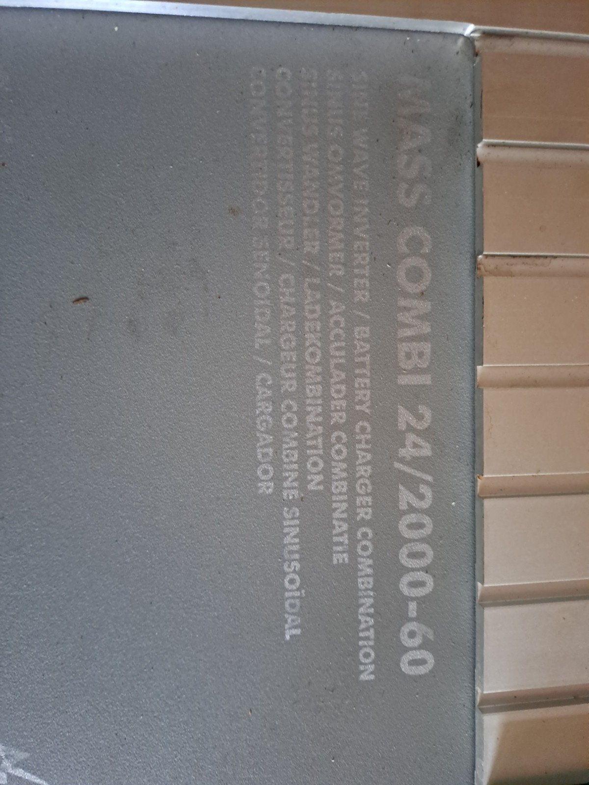 Mastervolt combi lader omvormer 24/2000/60, Ophalen of Verzenden, Motor en Techniek, Zeilboot of Motorboot