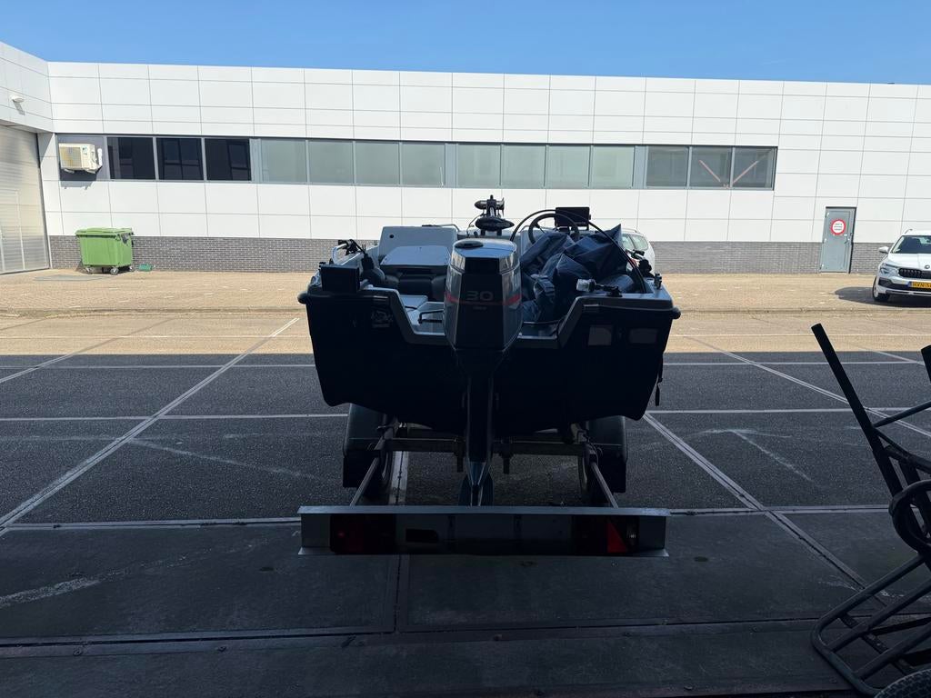 Visboot / Consoleboot inclusief trailer, Watersport en Boten, Vis- en Consoleboten, Gebruikt, 10 tot 30 pk, 3 tot 6 meter, Benzine