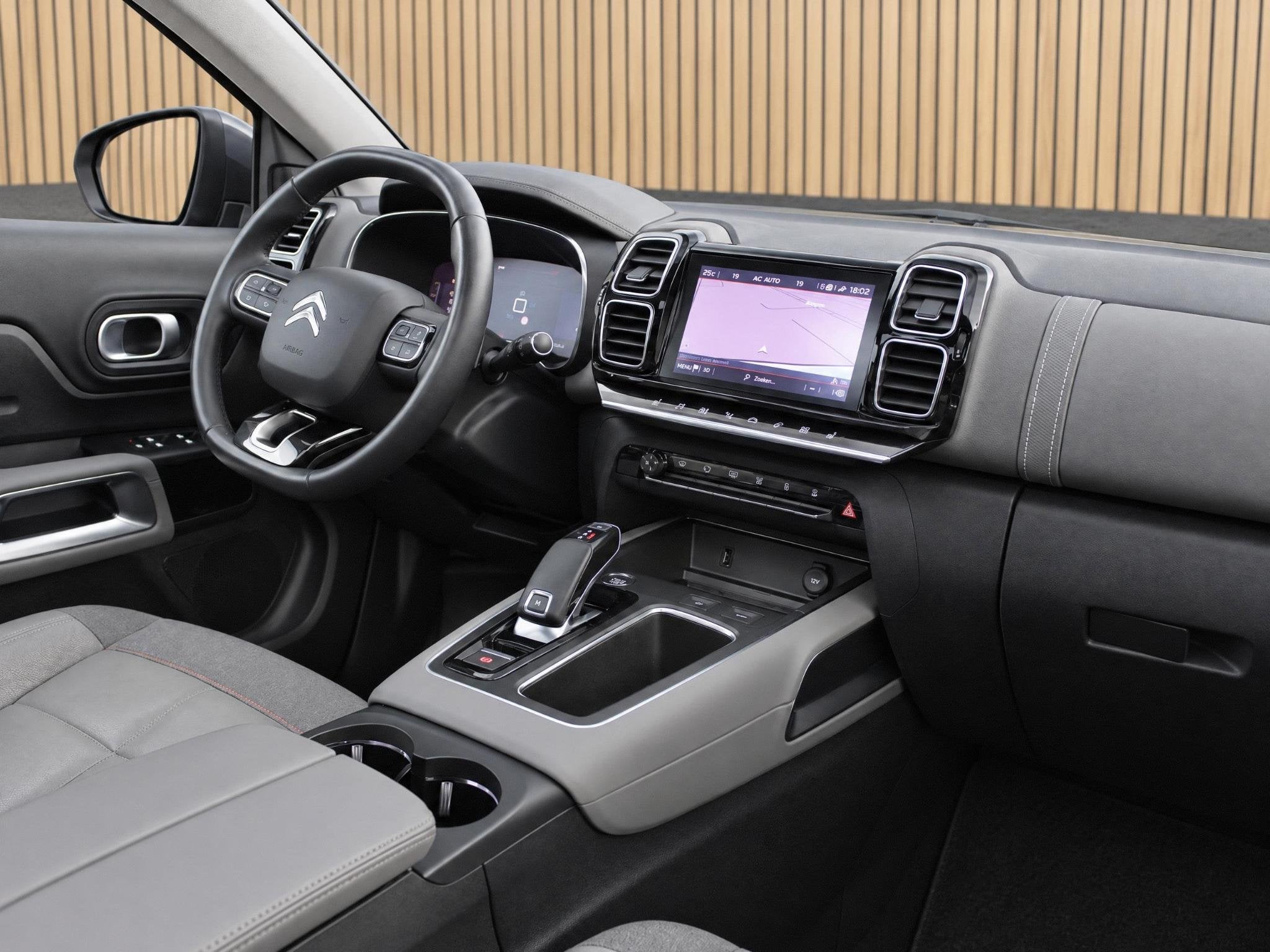 Citroen C5 Aircross 1.2T Shine Automaat | Camera/Panoramadak, Auto's, 12 maanden, 15 km/l, Gebruikt, Euro 6