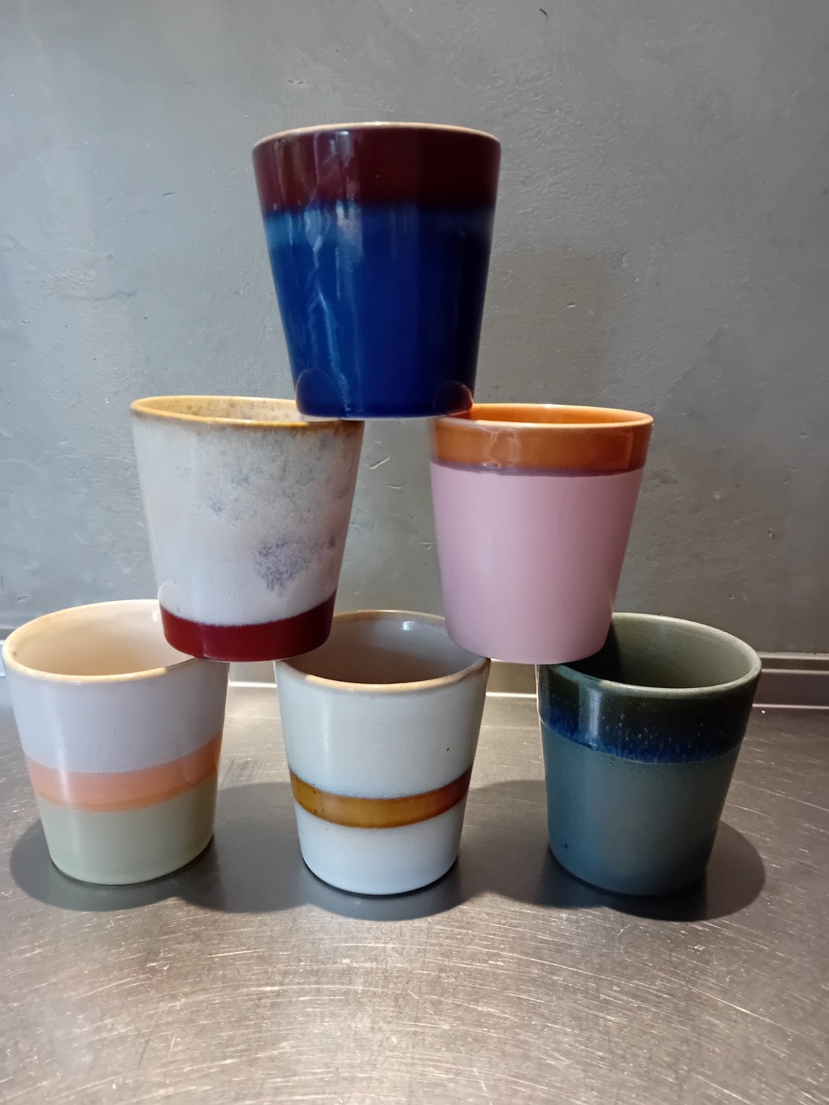 hkliving 70's kopjes, Ophalen of Verzenden, Keramiek, Overige stijlen, Kop(pen) en/of Schotel(s)
