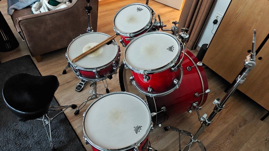 Drumstel izgst, Muziek en Instrumenten, Ophalen, Zo goed als nieuw, Overige merken