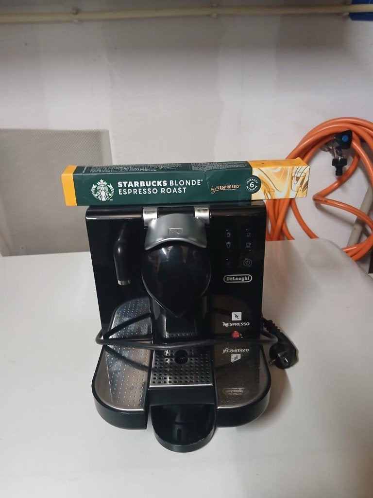 Nespresso De'Longhi Inissia koffiezetapparaat, Overige typen, Kunststof, Ophalen of Verzenden, Zo goed als nieuw