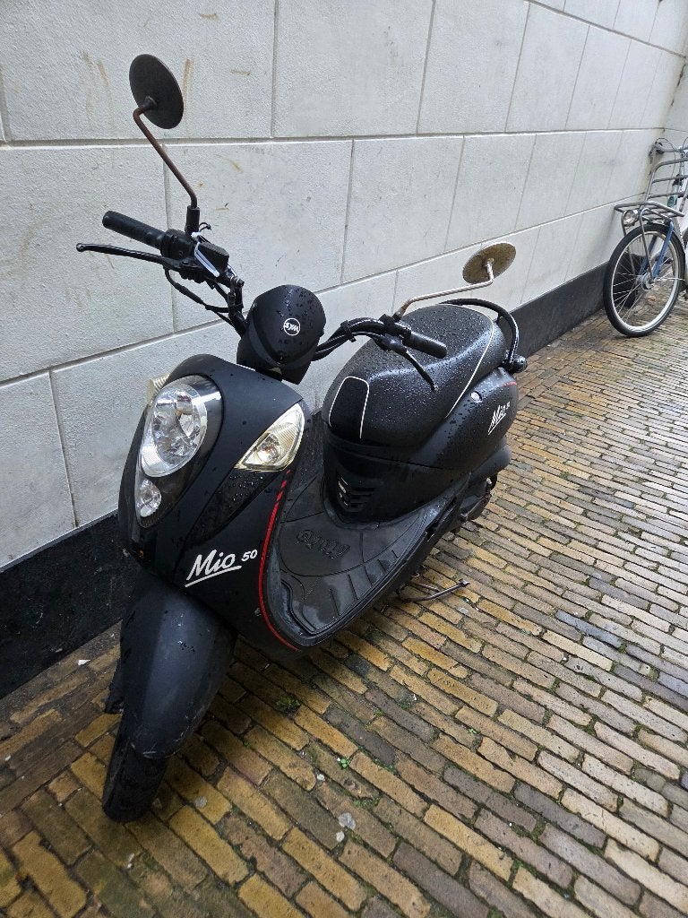 Sym mio 50 opknapper, Gebruikt, Benzine, 50 cc, Maximaal 25 km/u