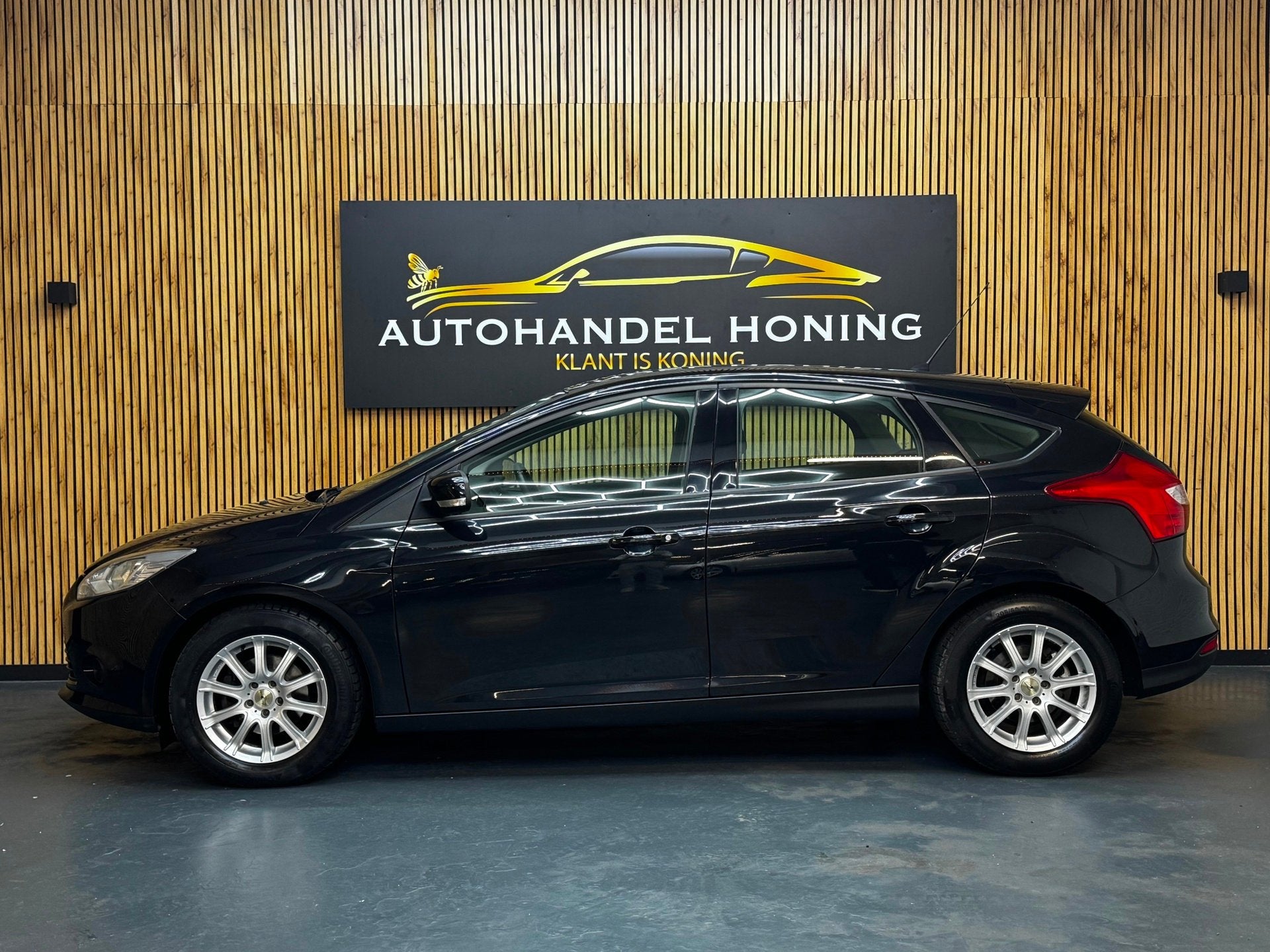 Ford Focus 1.0 EcoBoost Lease Trend|NAVI|PSENSOR|TREKHAAK|AI, Auto's, Euro 5, 101 pk, Gebruikt, 635 kg