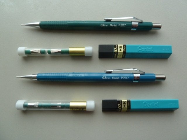 Pentel vulpotlood P207 0.7 mm HB incl vullingen en erasers, Ophalen of Verzenden
