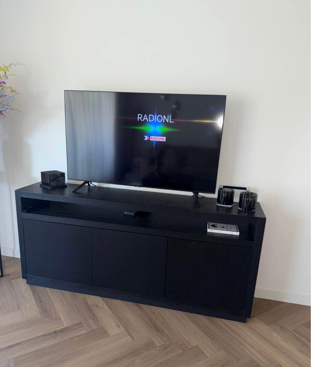 Richmond Interiors Oakura TV-dressoir – Zwart eiken – 190 cm, Ophalen, Gebruikt, 150 tot 200 cm, Eikenhout