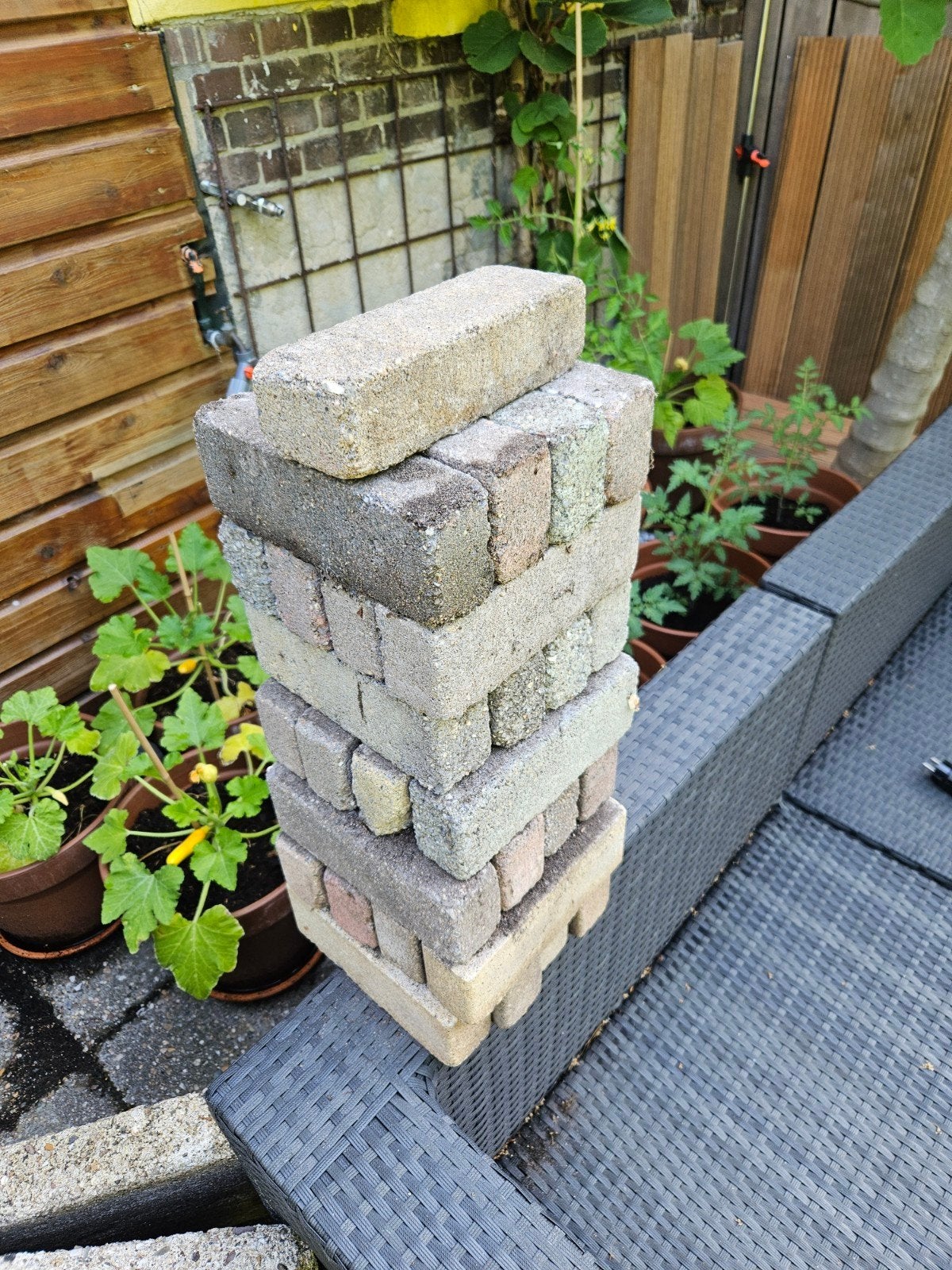 29 gebruikte klinkers gratis af te halen, Tuin en Terras, Ophalen, Gebruikt, Klinkers, Minder dan 5 m²