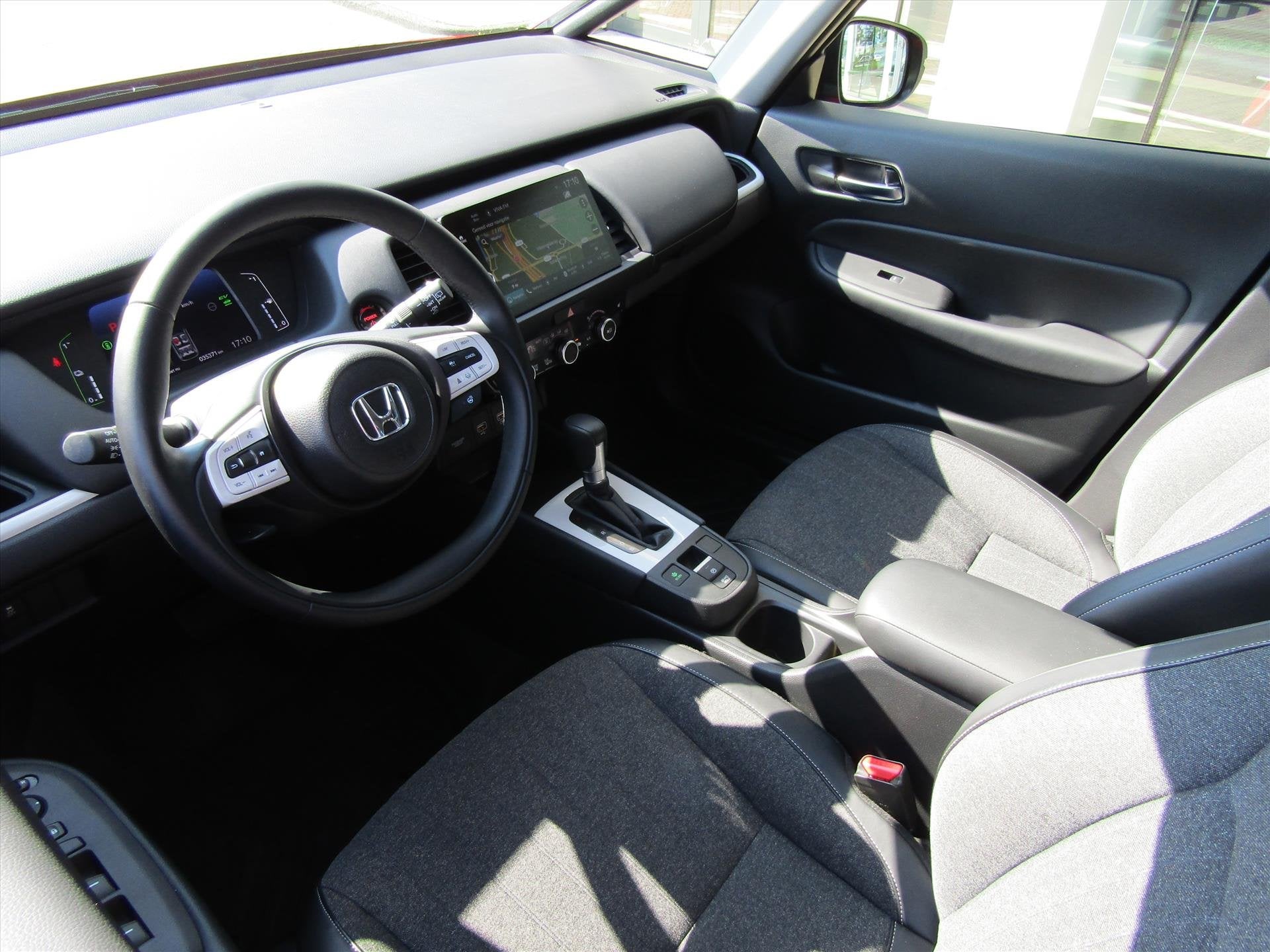 Honda Jazz 1.5 i-MMD 122pk Hybrid CVT Advance, Auto's, Honda, Dealer onderhouden, Stof, 4 cilinders, 1202 kg