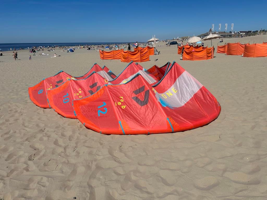Duotone Rebel kite set: 8m, 10m, 12m, Watersport en Boten, Kitesurfen, Geen board, Ophalen of Verzenden, Gebruikt, Kite