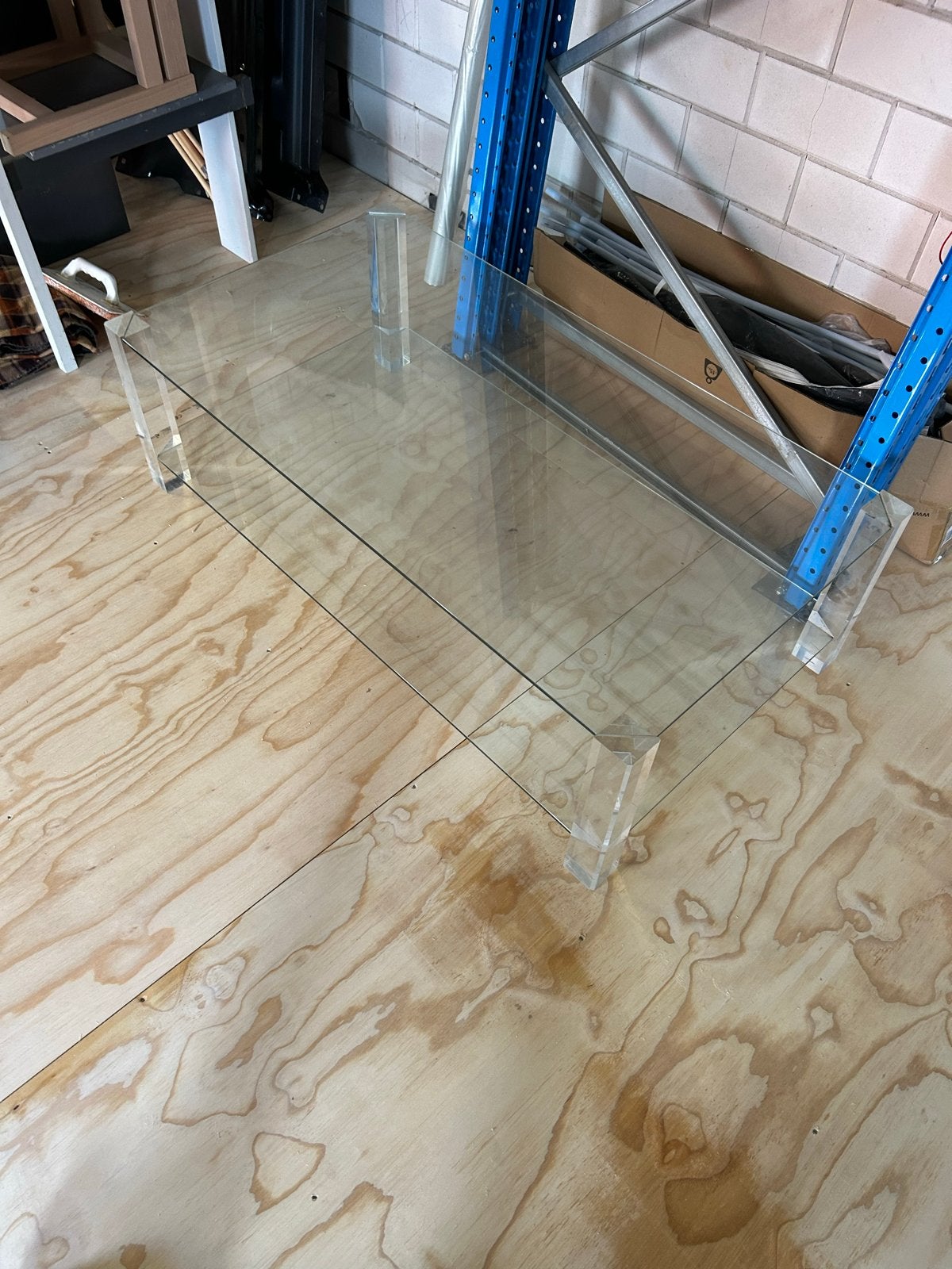 Glazen salontafel met plexiglas poten, Gebruikt, 100 tot 150 cm, Glas, 50 tot 100 cm
