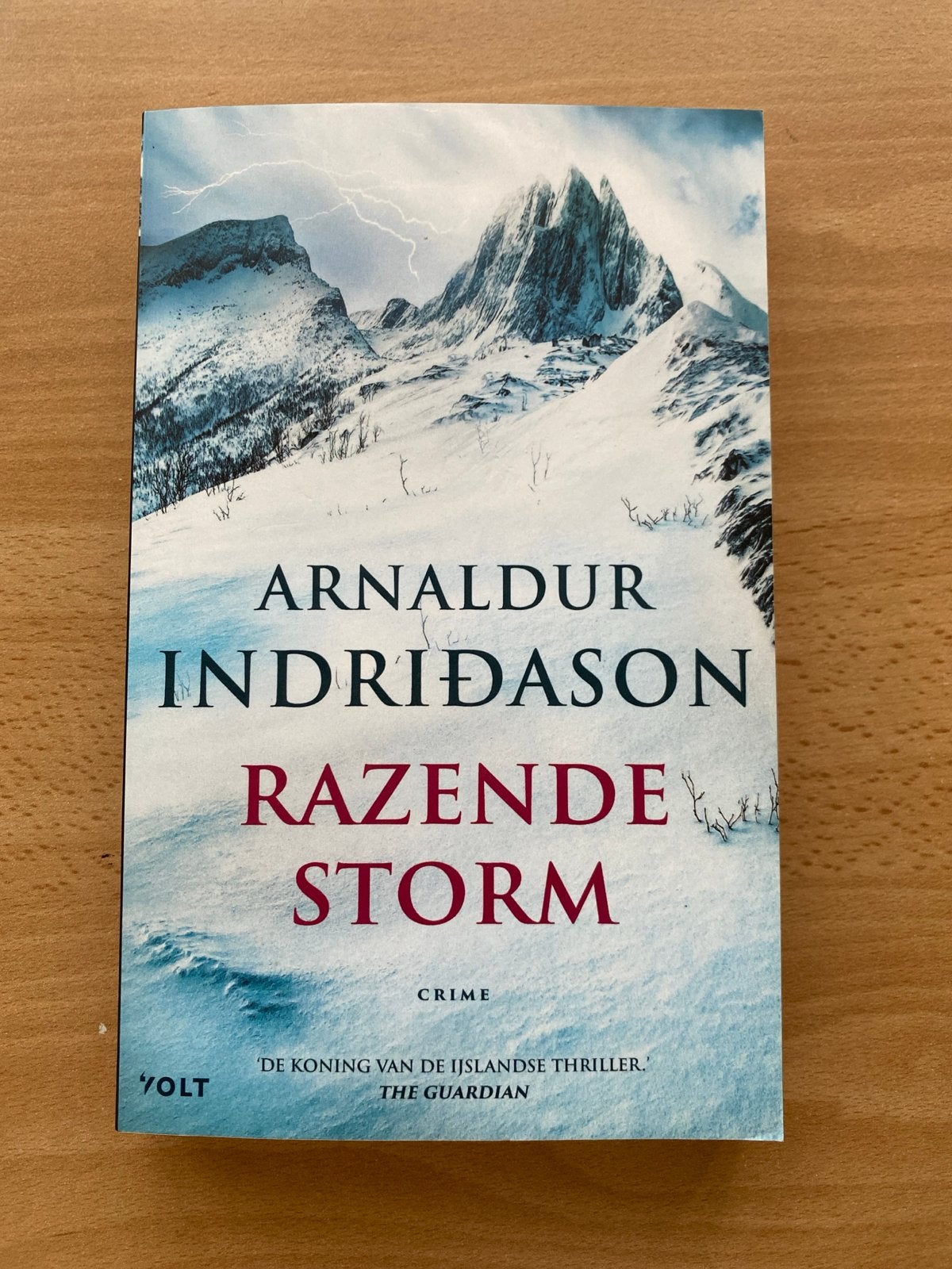 Arnaldur Indriðason - Razende Storm (Crime), Boeken, Ophalen of Verzenden, Zo goed als nieuw, Wereld overig