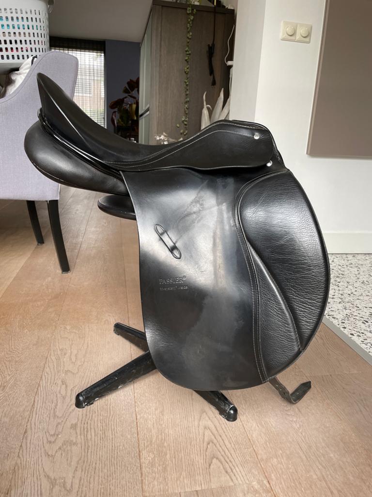 Passier Sirius - 17,5” - nieuwe wolvulling. En een Optimum, Ophalen of Verzenden, Zo goed als nieuw, Dressuur