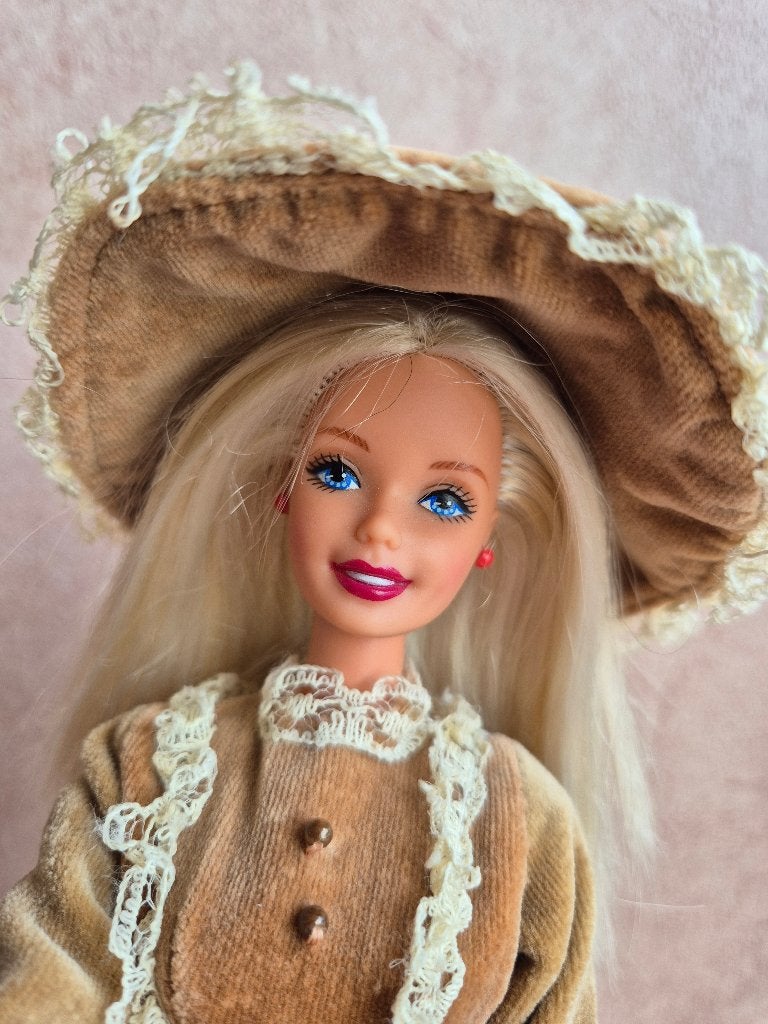 Mooie Barbie Mattel 1991 China, Verzamelen, Verzenden, Zo goed als nieuw, Pop