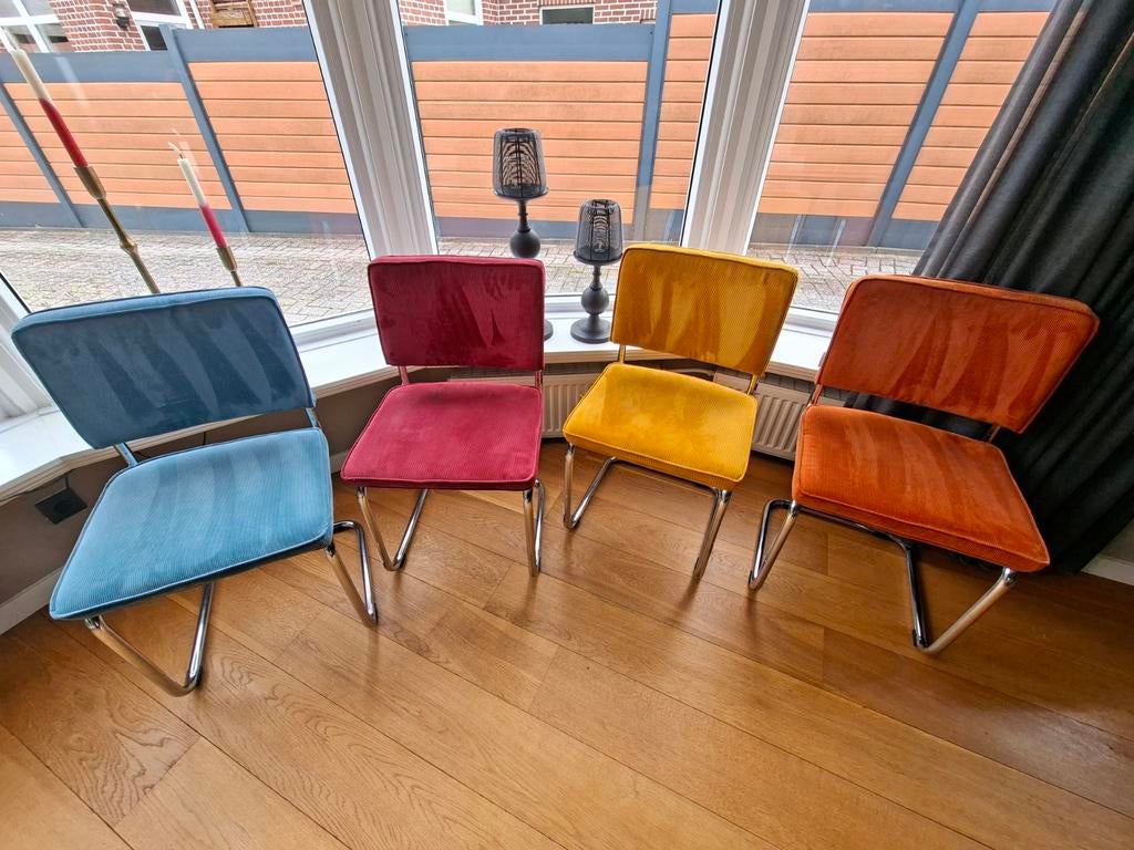 Set van 4 Zuiver Ridge Rib eetkamerstoelen - Diverse kleuren, Ophalen, Overige kleuren, Zo goed als nieuw, Modern, Retro, Kleurrijk