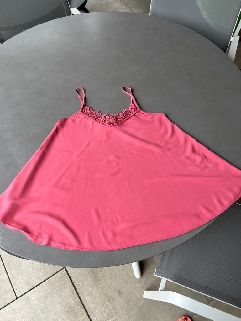 Roze top met kant, maat L, Kleding | Dames, Tops, Verzenden, Maat 42/44 (L), Zo goed als nieuw, Roze