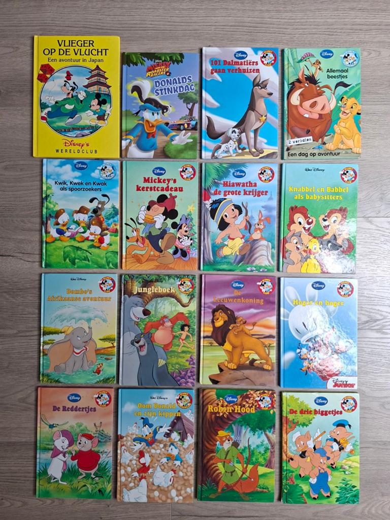 16 Disney boeken van Disney club en wereldclub, Ophalen of Verzenden, Gelezen, Sprookjes