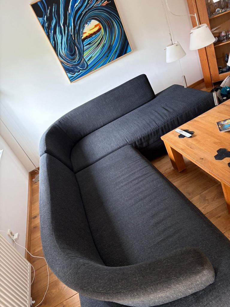 Moderne donkergrijze hoekbank - Zo goed als nieuw MONTEL, Huis en Inrichting, Ophalen, 250 tot 300 cm, Hoekbank, 75 tot 100 cm