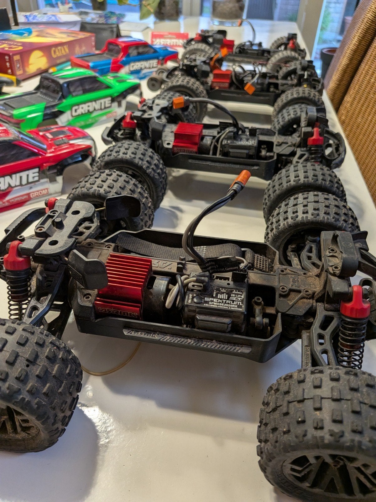 Arrma Granite Grom 4x4 reparatie hulp, Gebruikt, Auto offroad, RTR (Ready to Run), Overige schalen