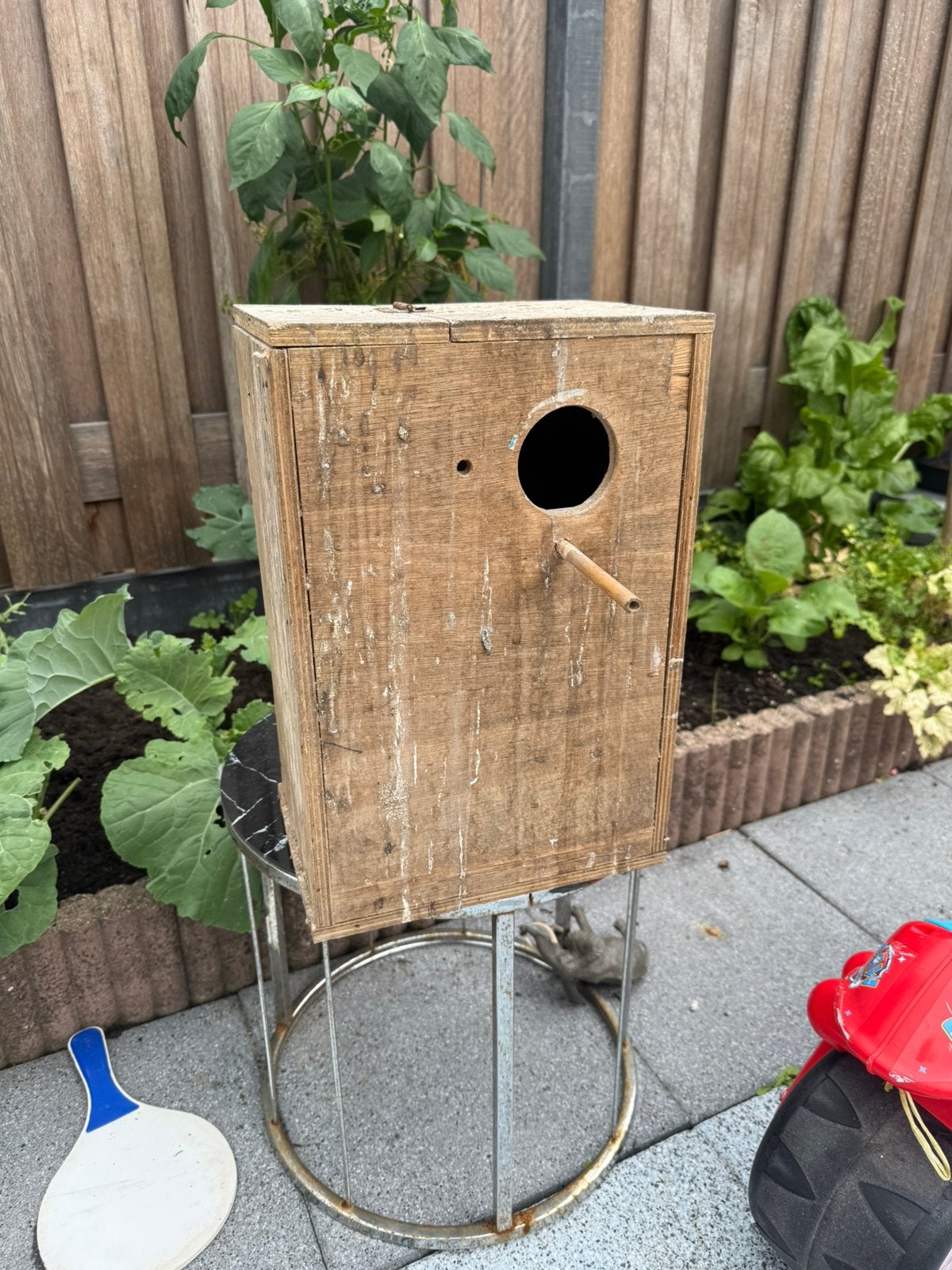 Grote vogelnest, Dieren en Toebehoren, Vogels | Hokken en Kooien, Ophalen of Verzenden, Zo goed als nieuw, Hout, Vogelkooi