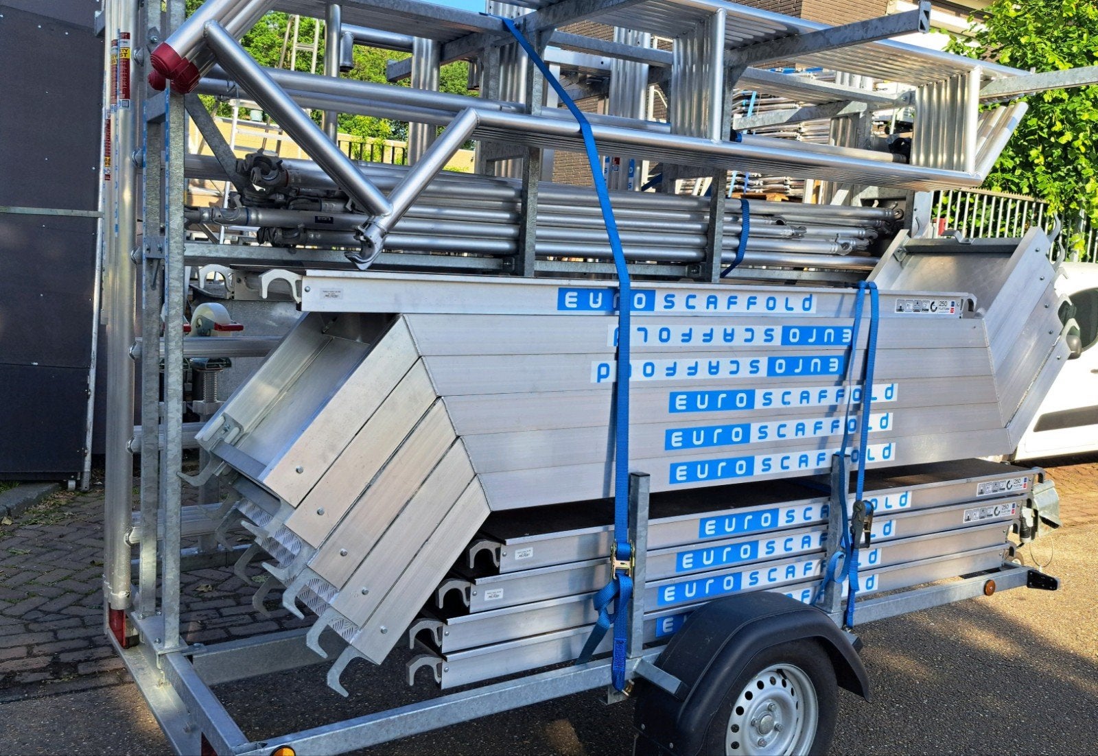 Te koop nieuwe Trappentoren 10.20 werkhoogte op aanhanger, Nieuw, Ophalen of Verzenden, Euroscaffold, Rolsteiger of Kamersteiger