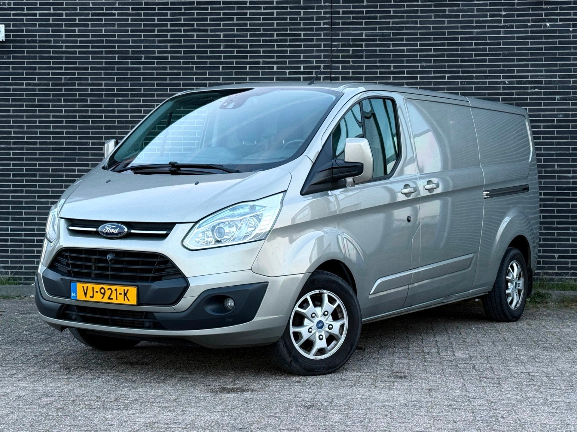 Ford Transit Custom 310 2.2 TDCI L2H1 Limited 2x Schuifdeur,, Auto's, Voorwielaandrijving, Euro 5, 125 pk, Gebruikt