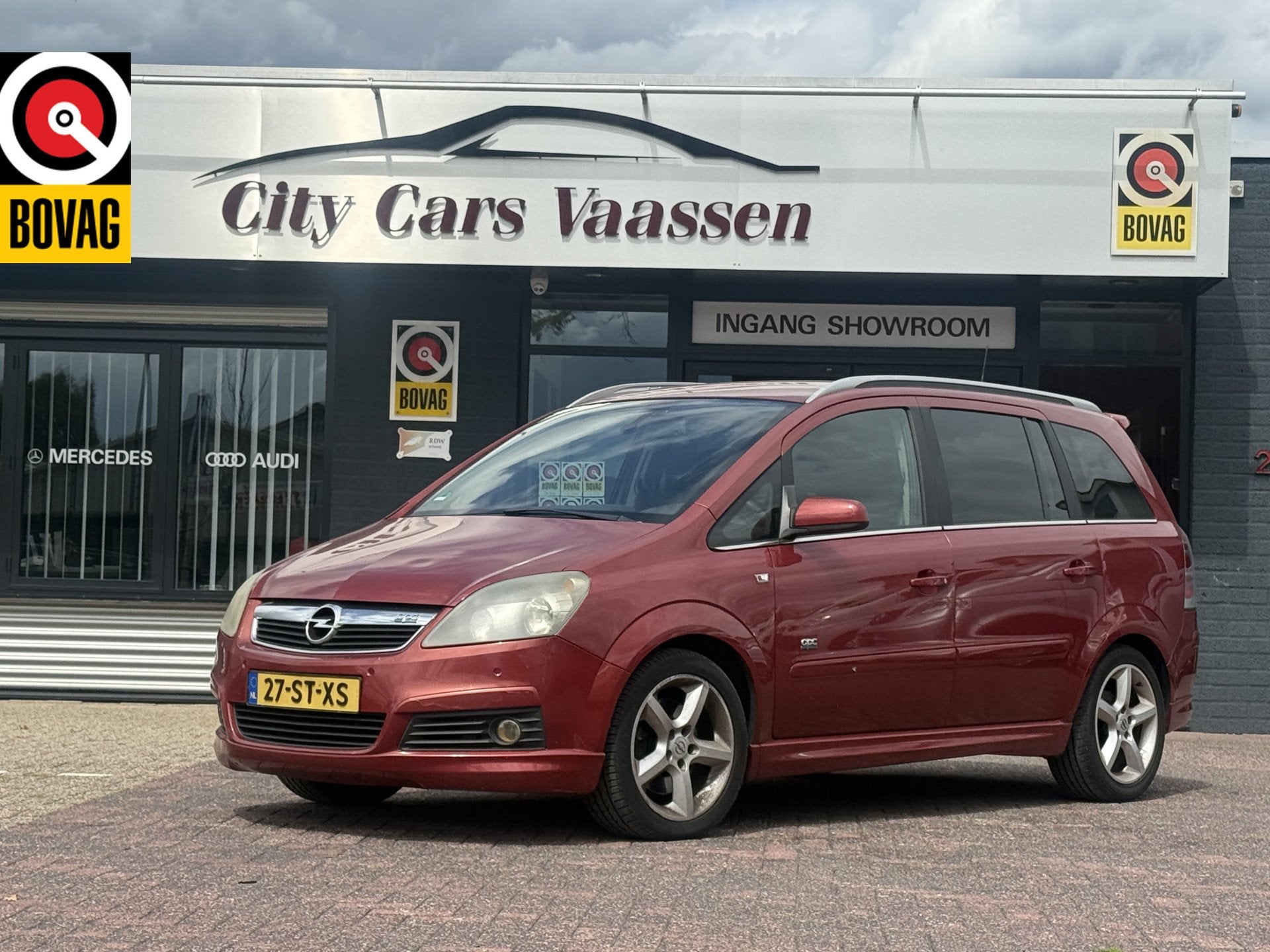 Opel Zafira 2.2 Cosmo 150 pk export handelaars prijs! climat, Gebruikt, 4 cilinders, 150 pk, Origineel Nederlands