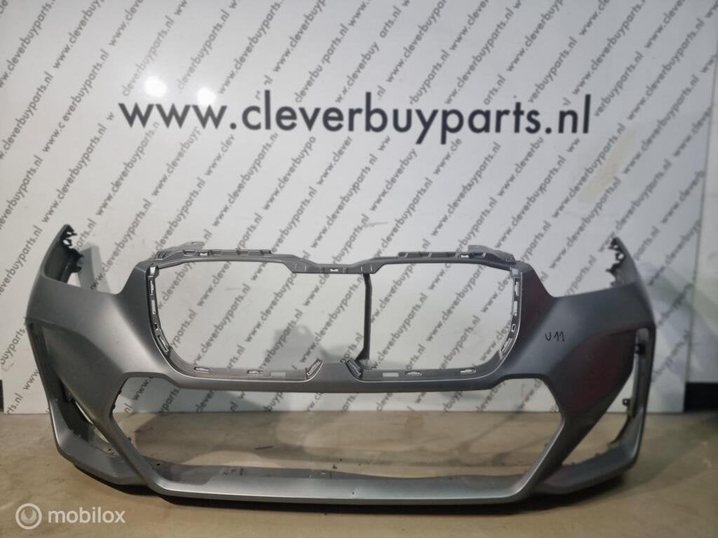 Voorbumper origineel BMW X1 U11 ('22->) 51119881907 M pakket, Gebruikt, Voor, Ophalen of Verzenden, Bumper